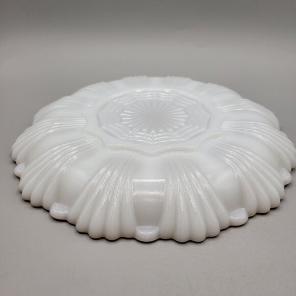 Anchor Hocking Fire King Deviled Egg Platter Plate Milk Glass Round Gold Trim - Picture 6 of 6